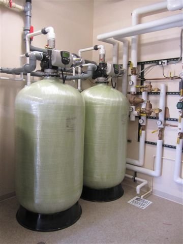 COMMERCIAL WATER SOFTENER